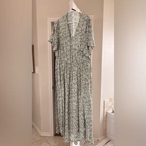 BloomChic Sage Green Floral Maxi Dress